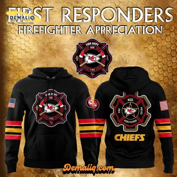 Limited Edition Kansas City Chiefs Peanuts Holiday Speciality Hoodie