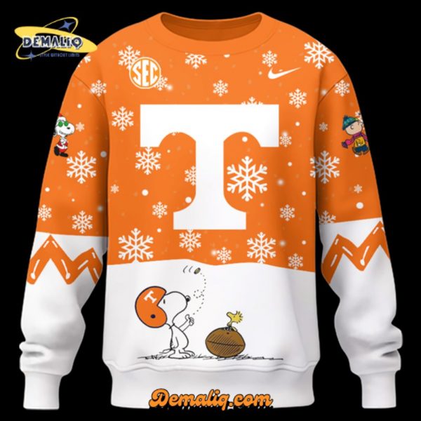 Limited Edition Tennessee Football Peanuts Holiday Speciality Snow Sweatshirt