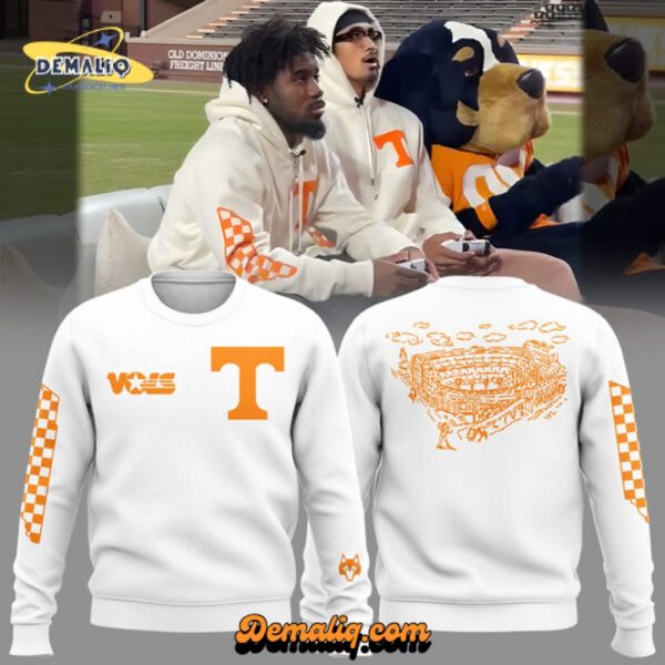 Limited Edition Tennessee Football Peanuts Holiday Speciality Snow Sweatshirt